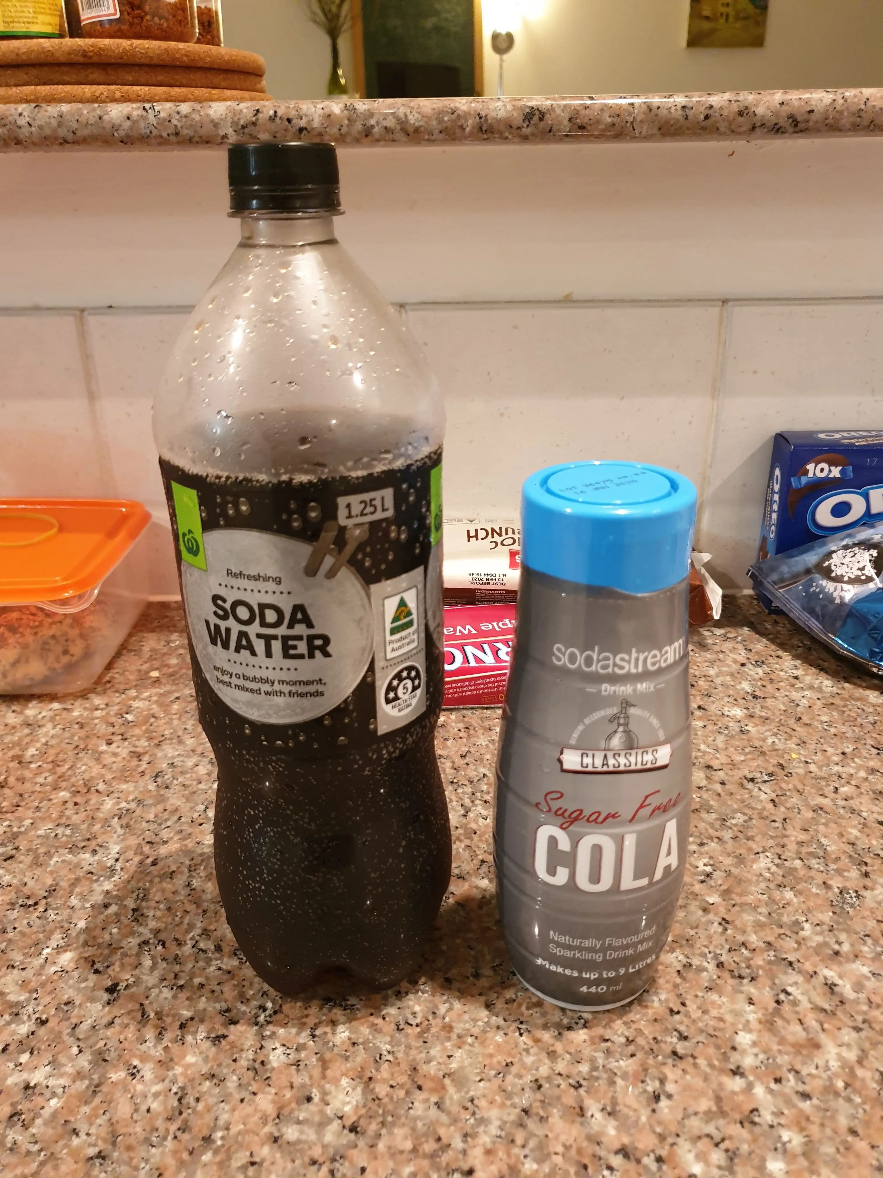 โซดา + หัวเชื้อ Cola